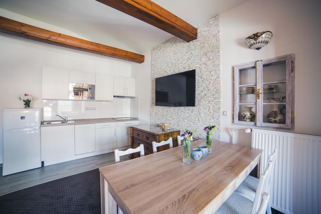 Apartmany U Papousku Jindřichŭv Hradec Ngoại thất bức ảnh