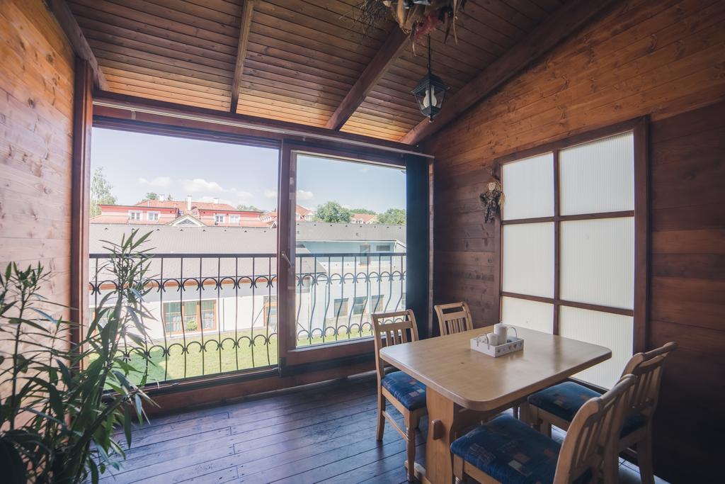 Apartmany U Papousku Jindřichŭv Hradec Ngoại thất bức ảnh